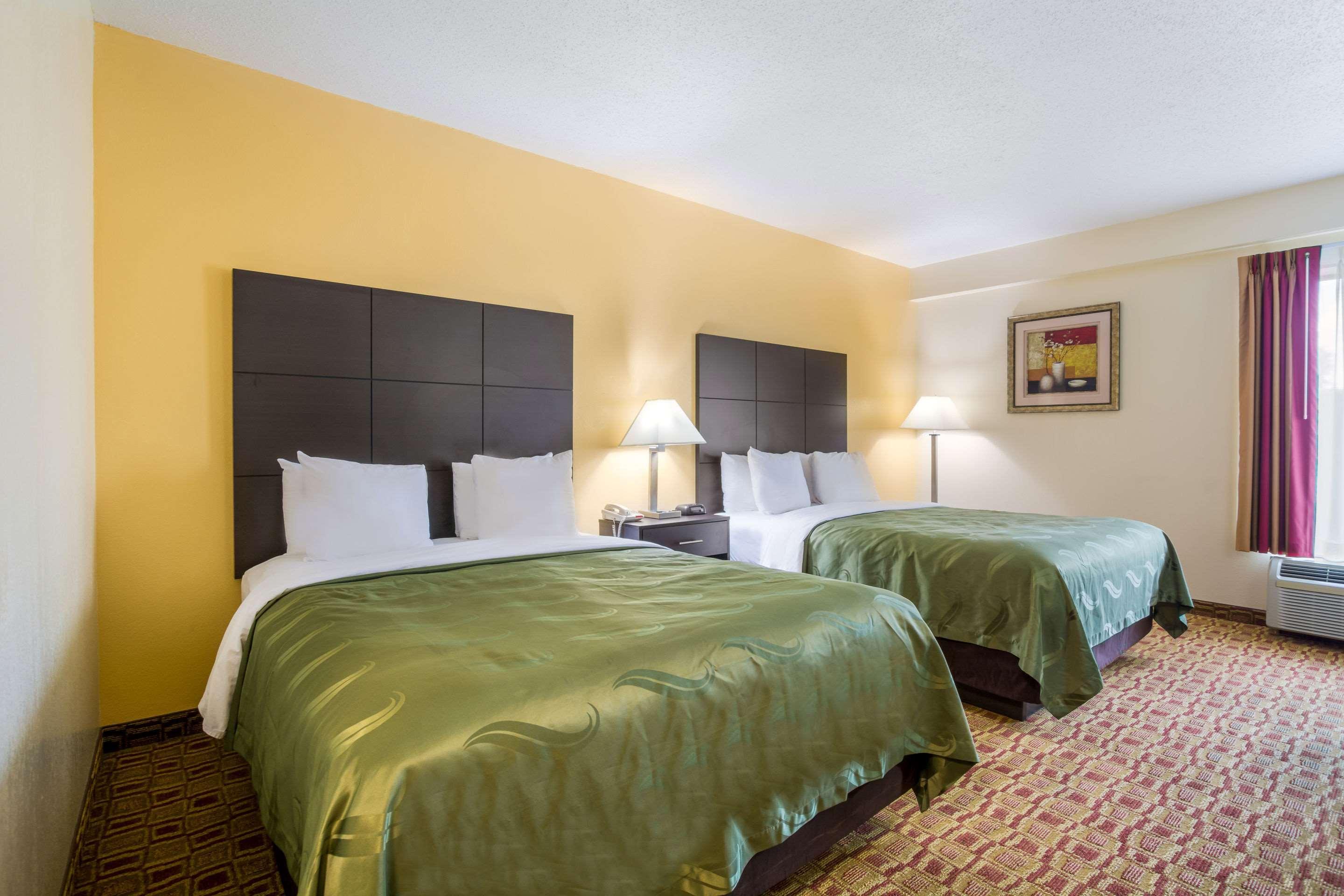 Quality Inn & Suites Sellersburg Kültér fotó