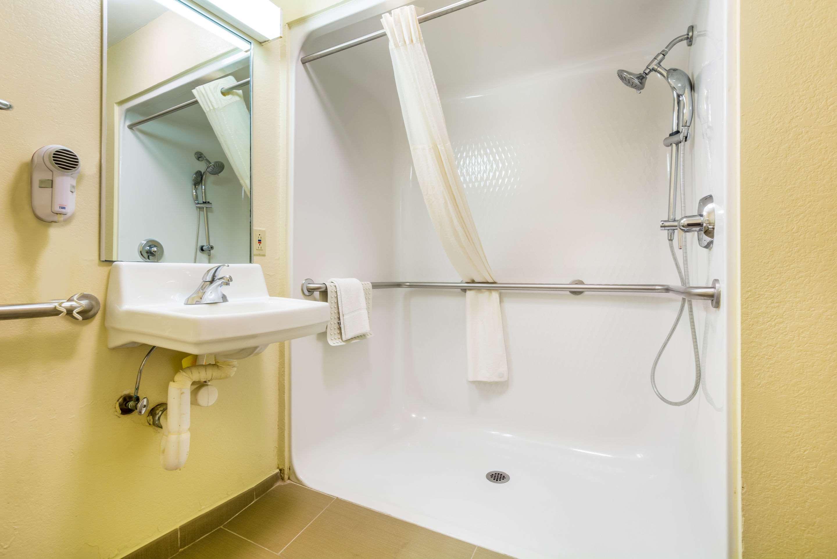 Quality Inn & Suites Sellersburg Kültér fotó