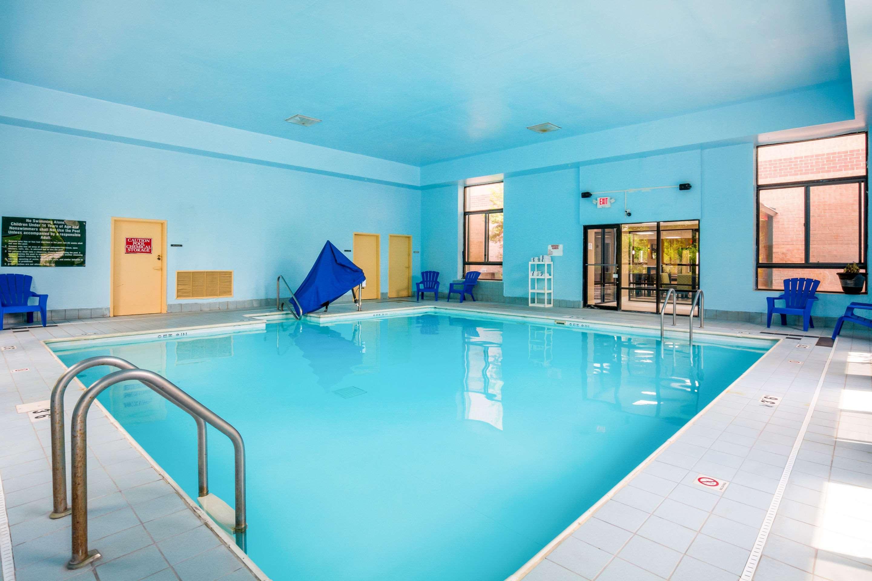 Quality Inn & Suites Sellersburg Kültér fotó