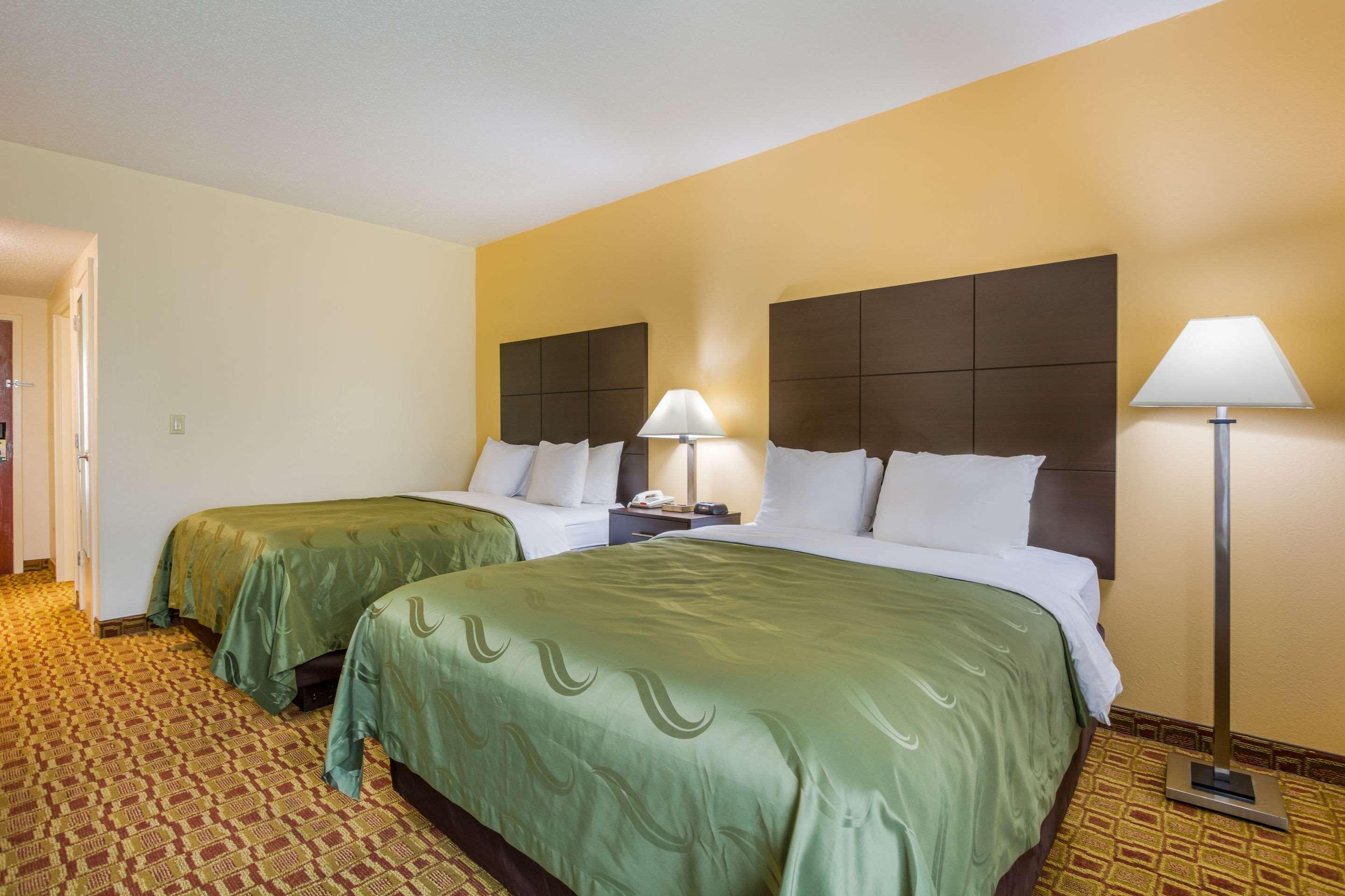 Quality Inn & Suites Sellersburg Kültér fotó