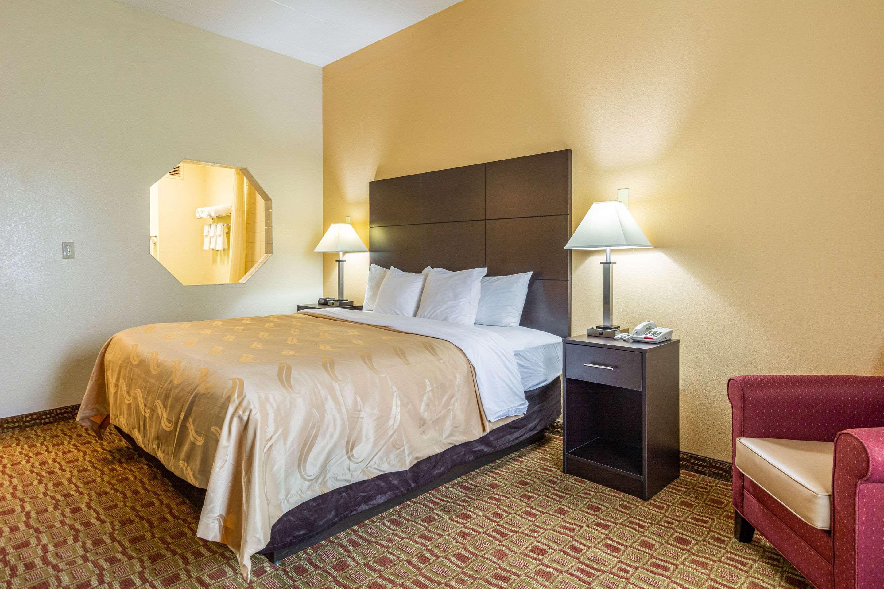 Quality Inn & Suites Sellersburg Kültér fotó