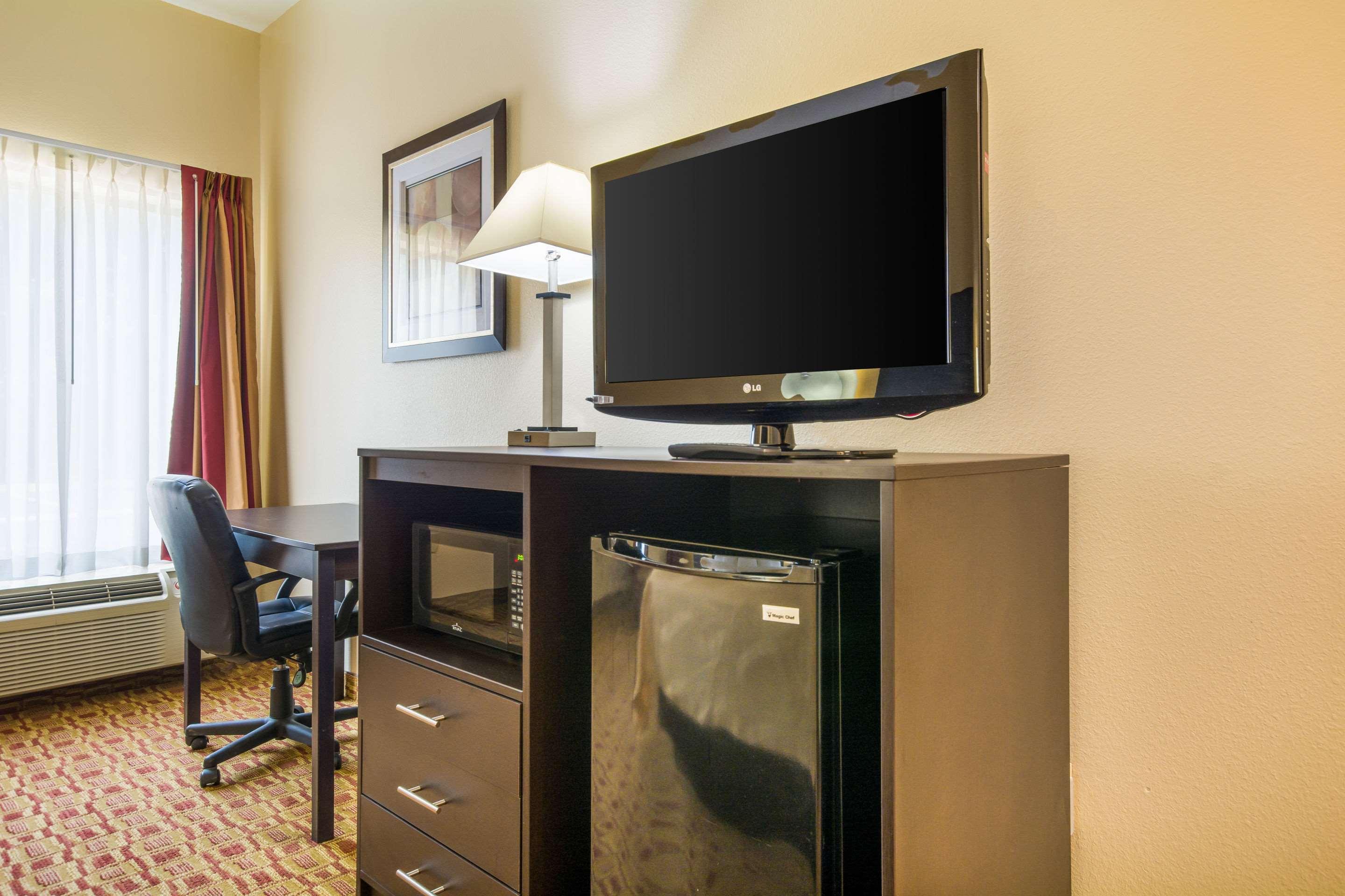 Quality Inn & Suites Sellersburg Kültér fotó