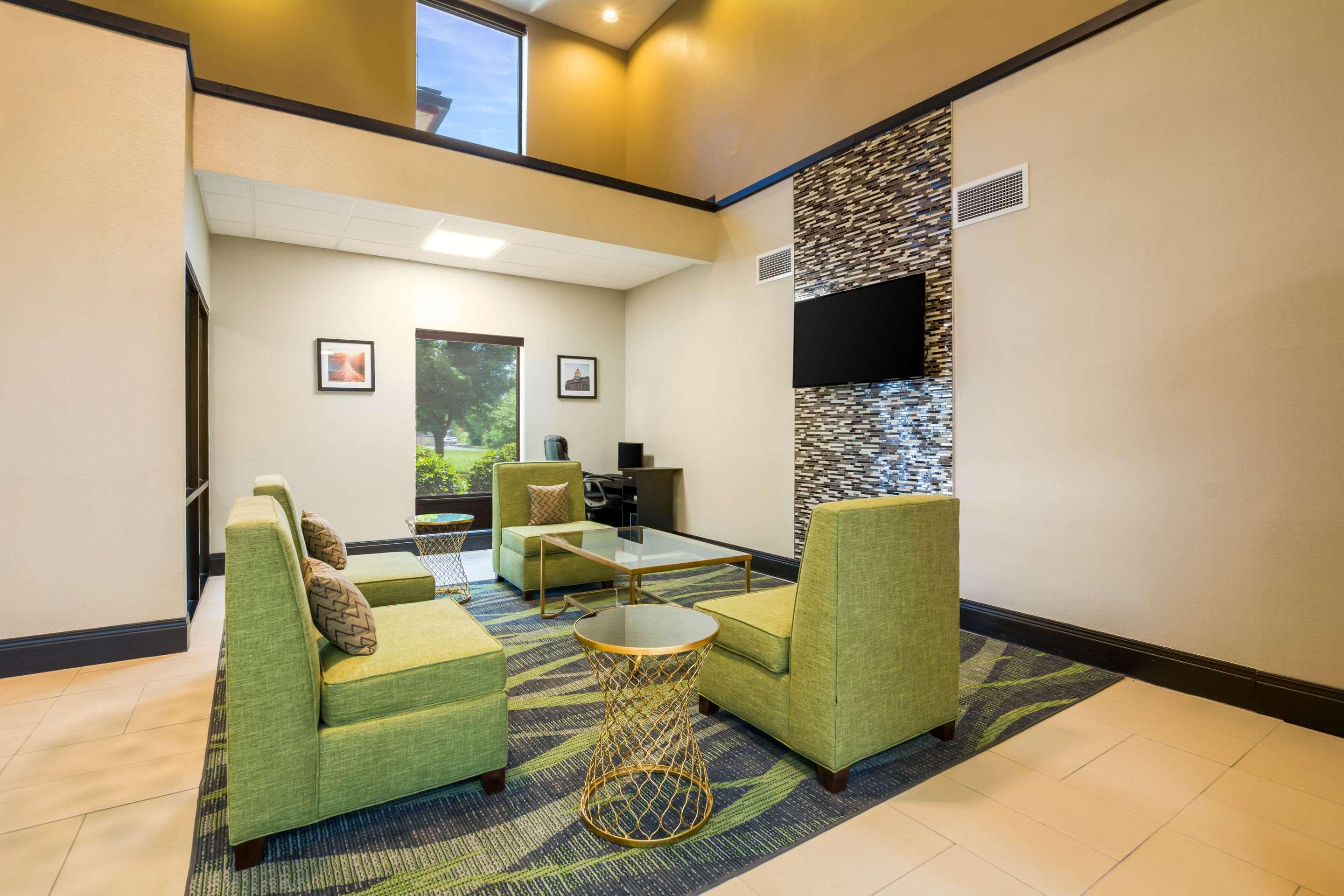 Quality Inn & Suites Sellersburg Kültér fotó