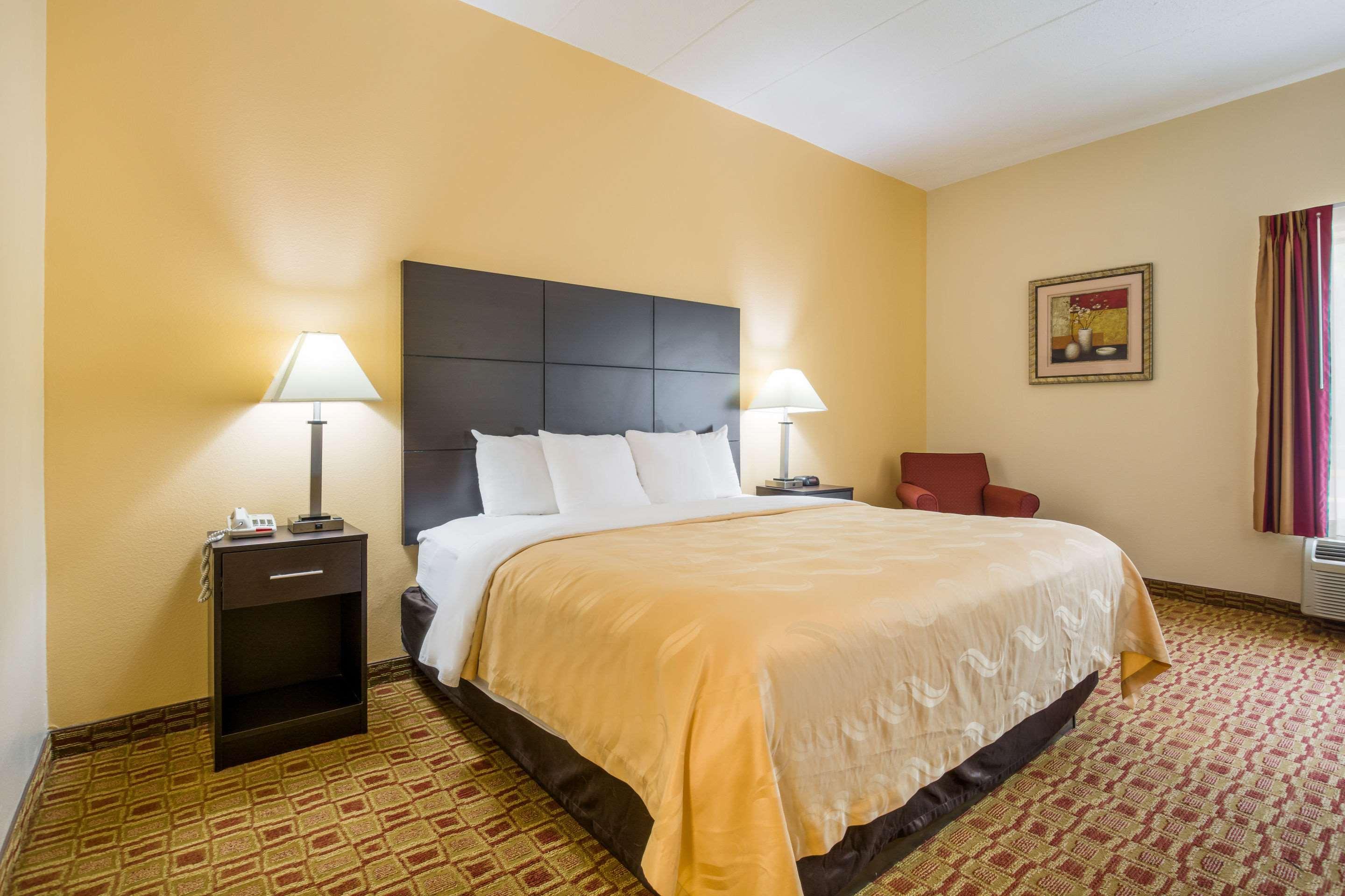 Quality Inn & Suites Sellersburg Kültér fotó