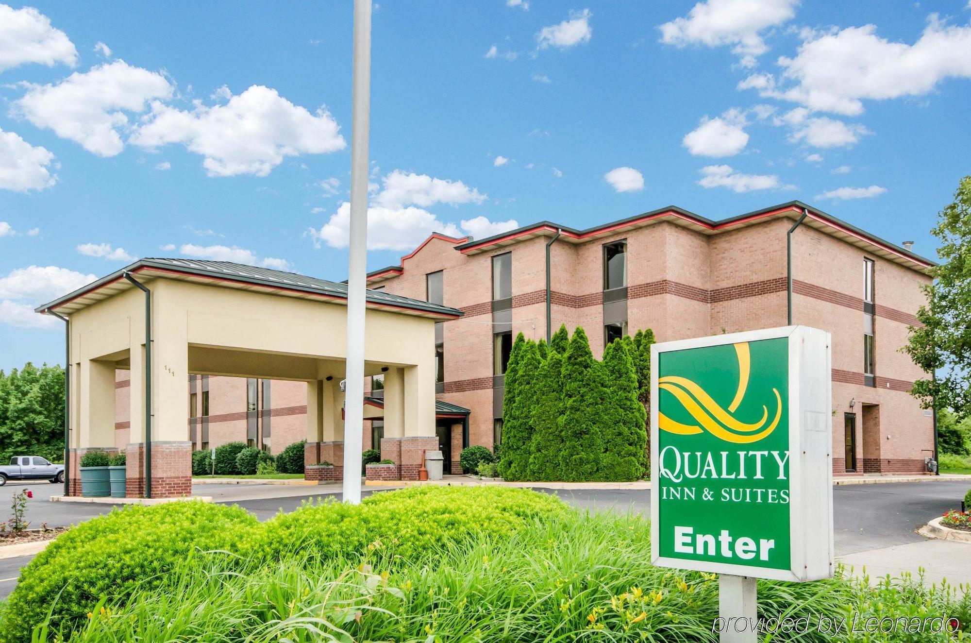Quality Inn & Suites Sellersburg Kültér fotó